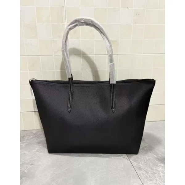 Style Meets Space – New PVC Shoulder Bag for Women